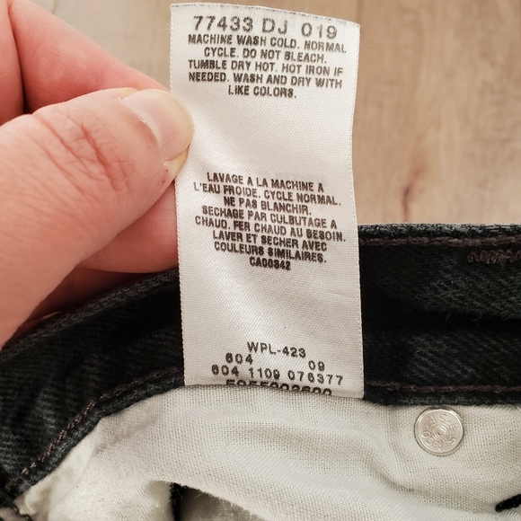 Black Levi's jeans -Relaxed fit 36/30 - Picture 8 of 9